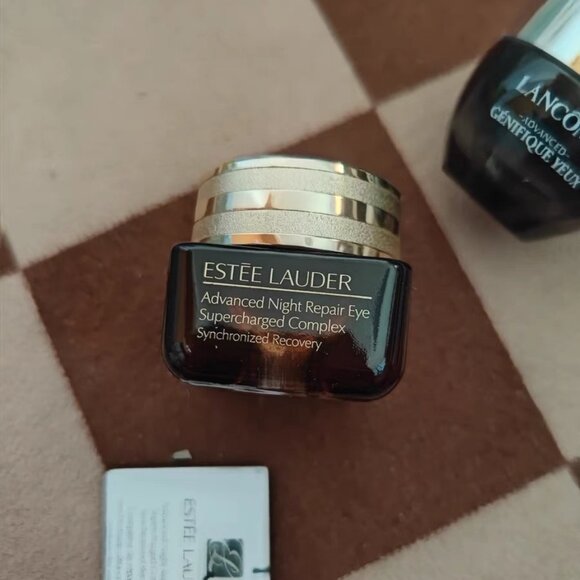 Estée Lauder Revitalizing Supreme+ Bright Power Soft Creme - Picture 7 of 12